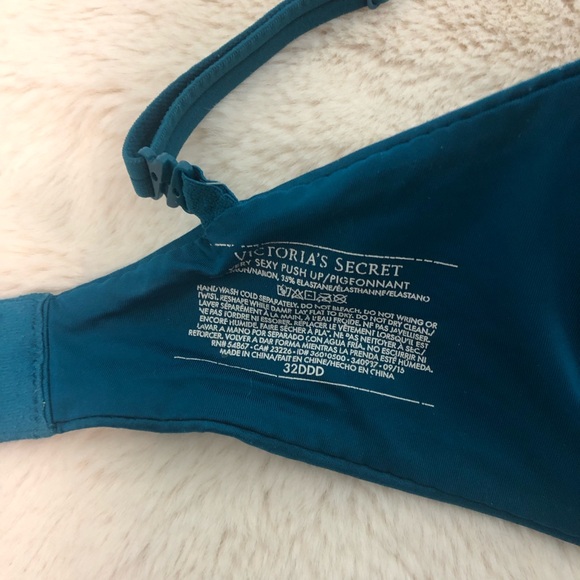 Victoria’s Secret teal blue push up bra 32DDD - Picture 2 of 2